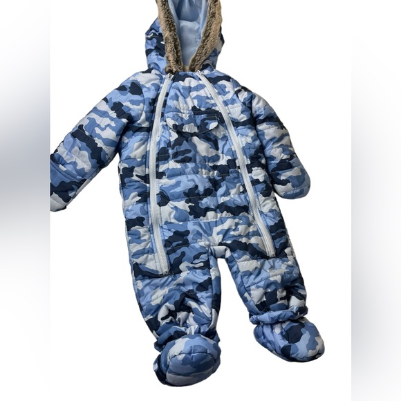 First impression baby snow suit 6-9 mo BoxAV - Picture 1 of 4